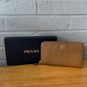 Prada Zippy Wallet Saffiano Leather British Tan Gold Tone Hardware GUC